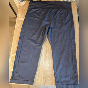 LIVI Lane Bryant Seamless Capri Legging Women's Plus 22/24 22 24 or 3X